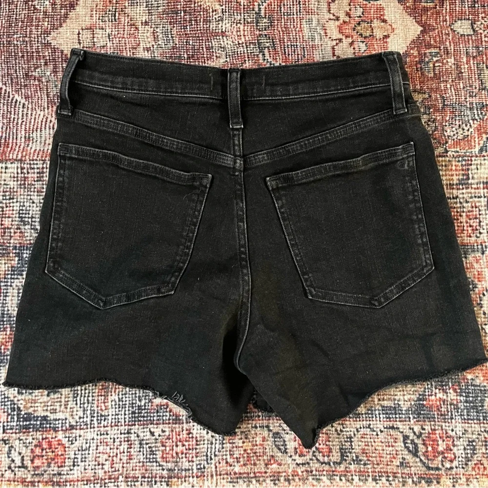 Madewell High-Rise Denim Shorts in Halwood Wash Black Denim Cutoff Shorts - Picture 4 of 6